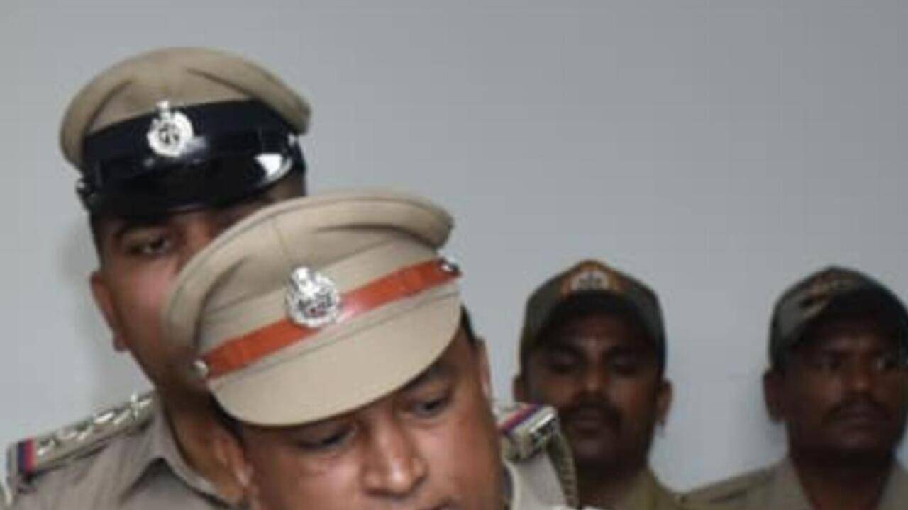 Fraudsters impersonate IPS officer on FB, cheat Bengaluru man of Rs 40,000