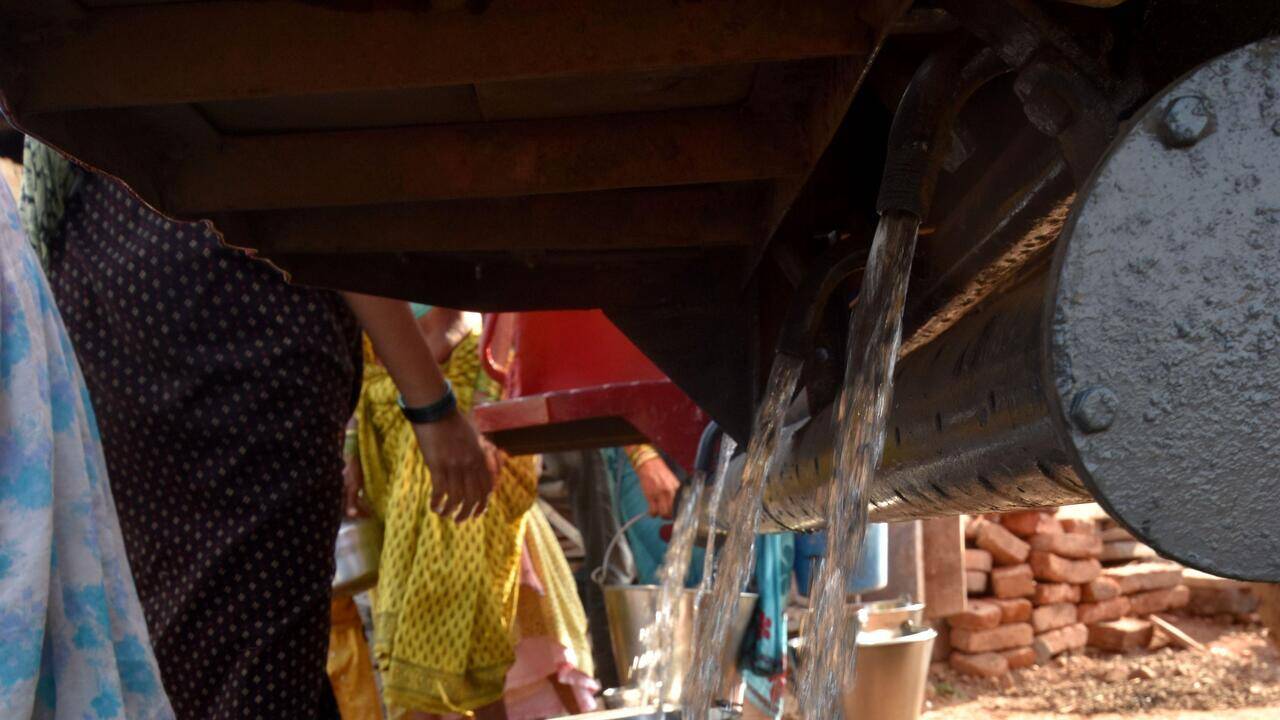 Vimannagar, Kharadi residents flag low-pressure, reduced water supply, seek PMC intervention