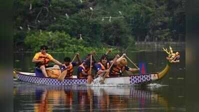 Chinese Dragon Boat Festival welcomes rowers after 4-yr hiatus