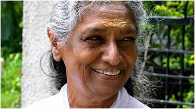 S. Janaki once survived a life-threatening medical emergency thanks to a Malayali taxi driver; THROWBACK