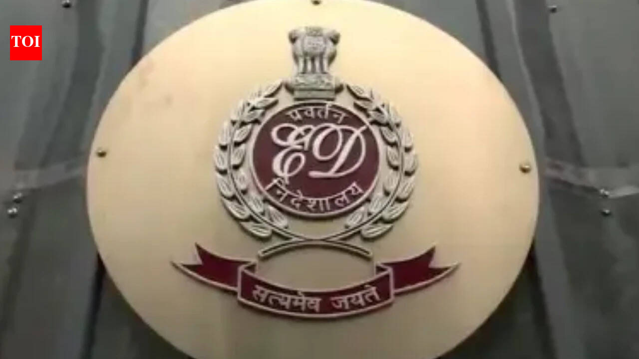 Phone flung during ED raid may crack global gold smuggling case