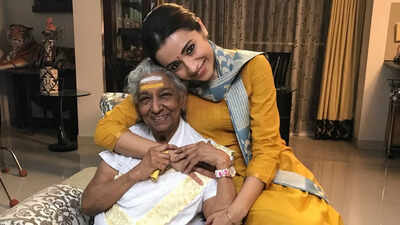 'శాంతిగా విశ్రాంతి తీసుకోండి, జానకి అమ్మ': త్రిష కృష్ణన్ విజయ్ సేతుపతి నటించిన '96' నుండి హృదయ విదారక గమనిక మరియు అరుదైన BTS క్షణాలను పంచుకున్నారు