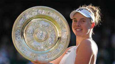 Linda Noskova shakes off the nerves to emerge champ