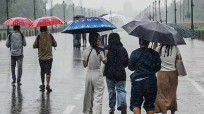 IMD forecasts heavy rain across several states; thunderstorms likely in parts of India