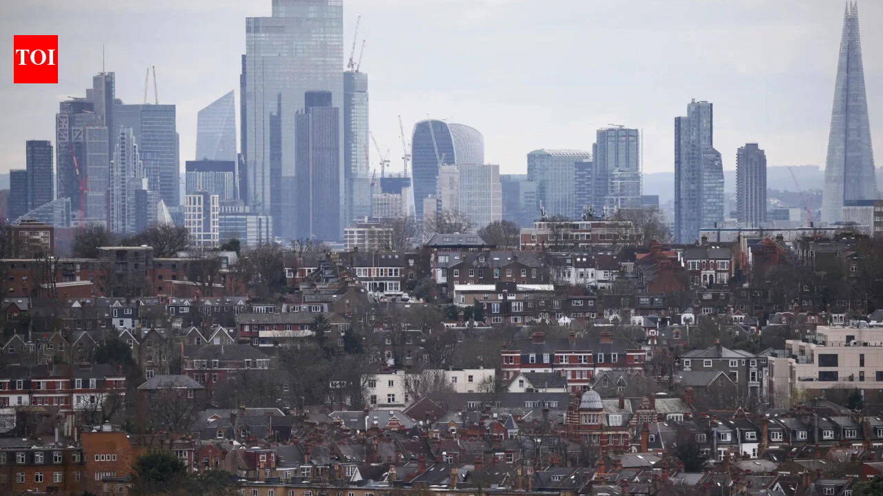 UK homebuyers on the sidelines: Why British house prices could remain stagnant for longer