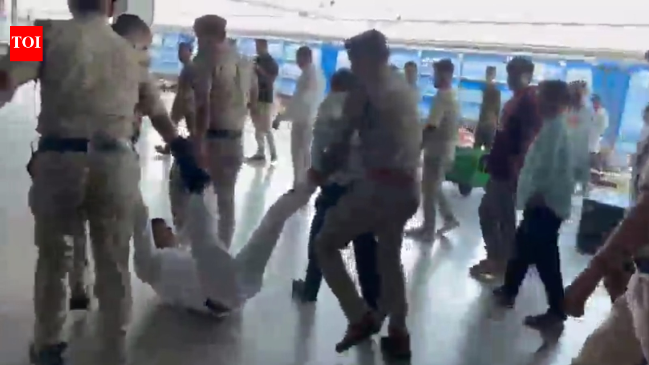 4 RPF personnel suspended after clash with railway staff at Agra Cantt over Hirakud Express halt
