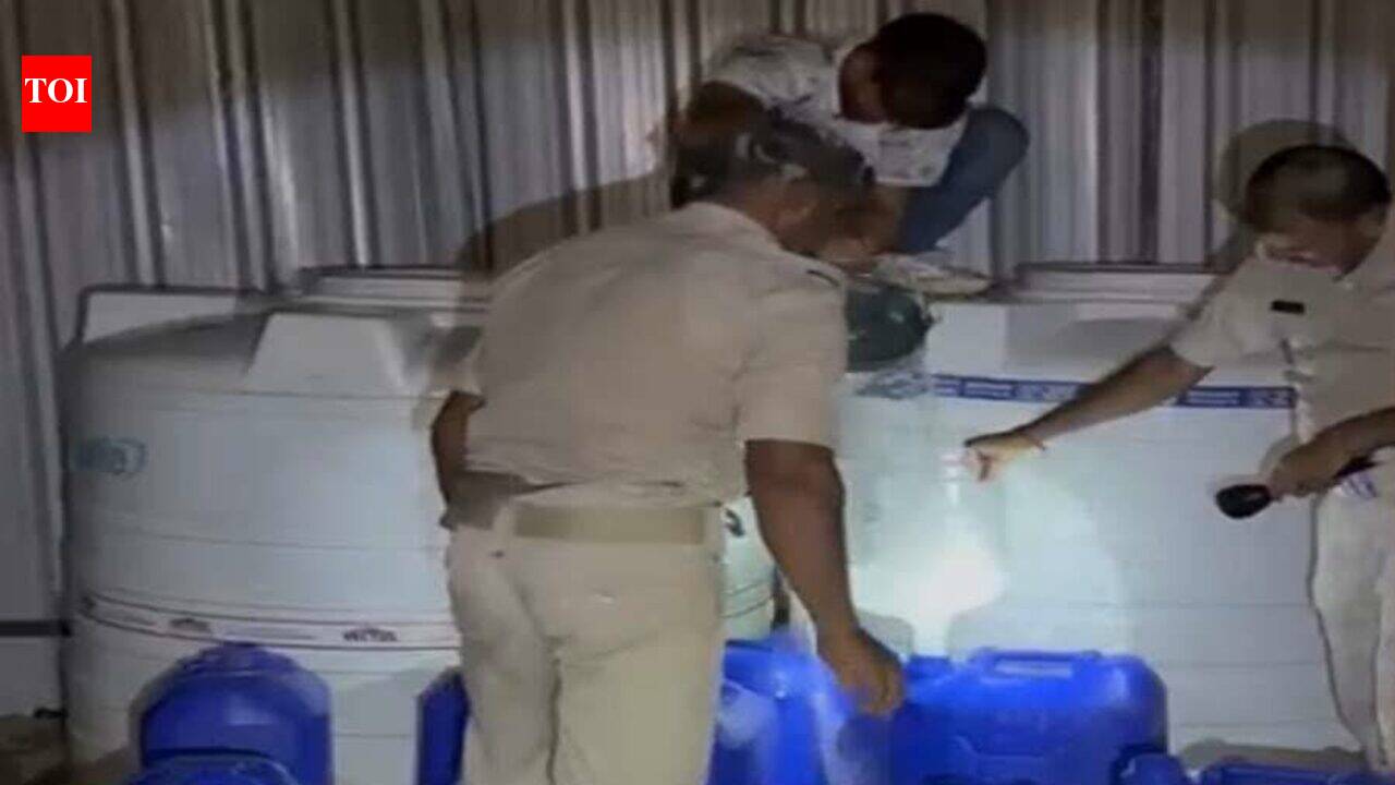 Fake liquor factory busted in Giridih, 350 boxes seized
