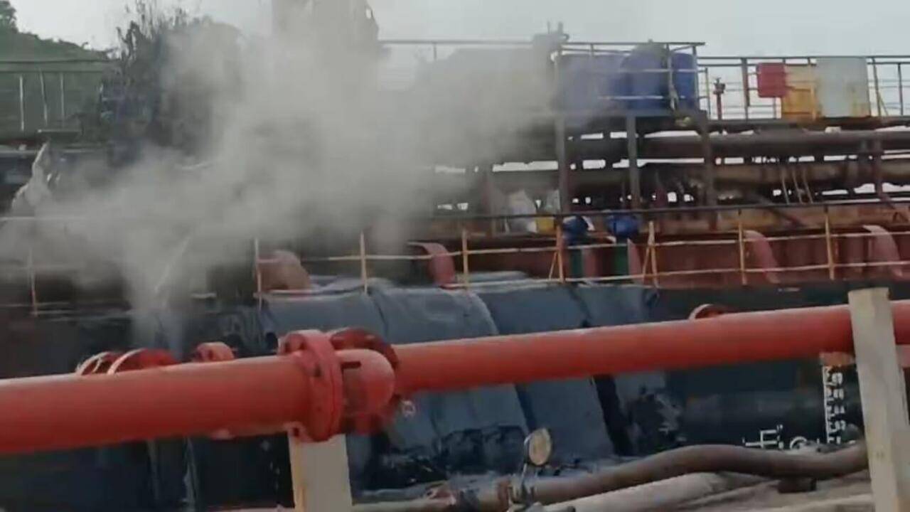 Bitumen leak from tanker at Karwar port raises eco concerns