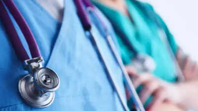 Mumbai Crime Branch arrests man for impersonating doctor for 28 years