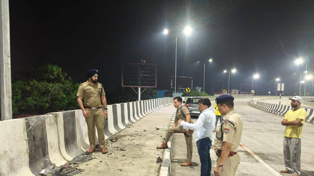 4 friends killed as SUV hits them on Haldwani flyover