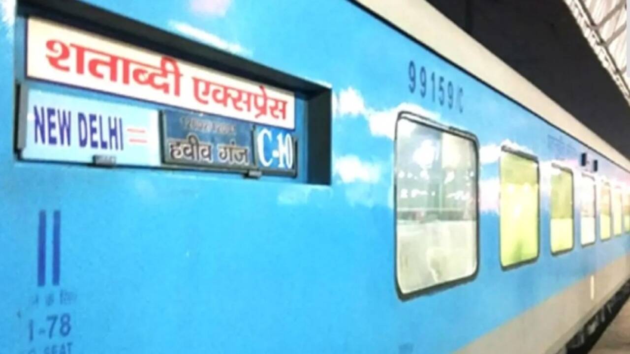 Concern over food quality on premium trains after passengers flags alleged ‘lapses’