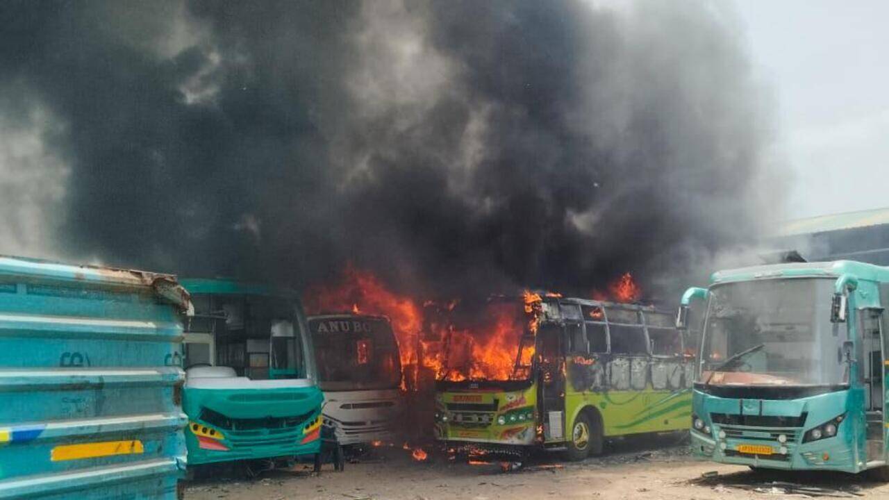 Seven buses gutted in Vijayawada shed fire