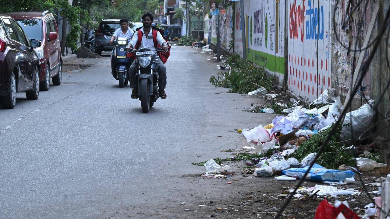 Stench & waste haunt Punjagutta Metro walkway