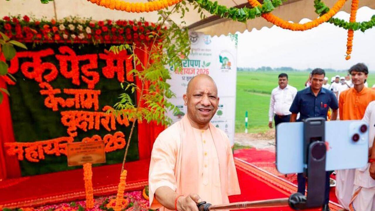 Yogi urges mass tree plantation to prevent water, foodgrain crisis