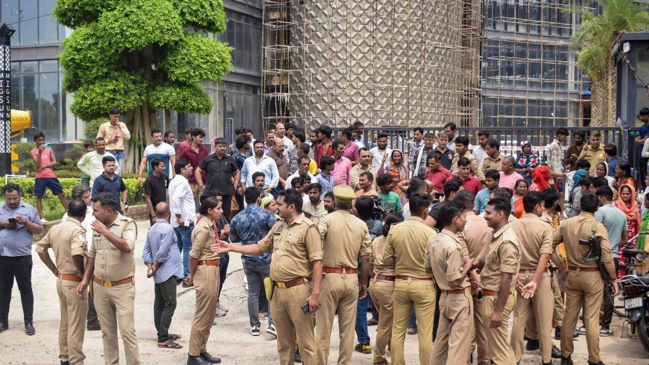 Ghaziabad mall assault: Labourer who befriended girl battered her dead, threw body in shaft