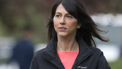  How much Jeff Bezos’ ex-wife has left after giving away over $26 billion in 5 years