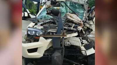 3 killed, 9 injured as SUV crashes into parked truck in Kanpur