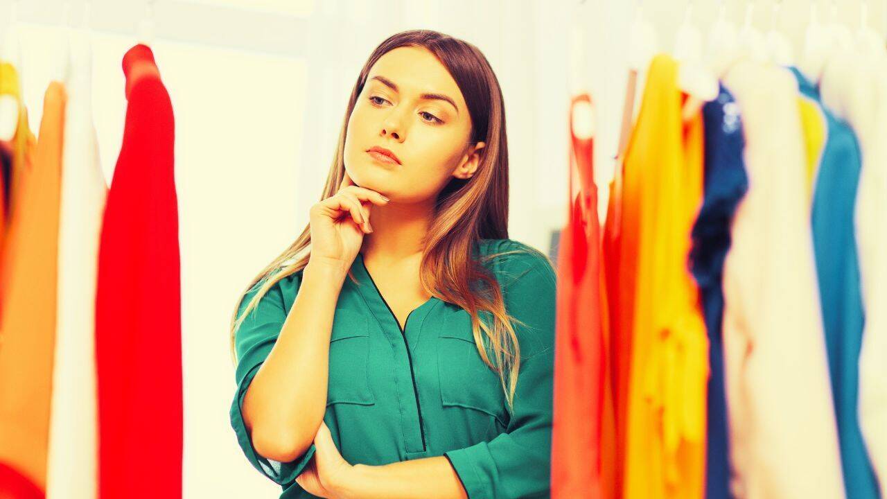 Ladies! These mistakes that are quietly ruining your most expensive clothes