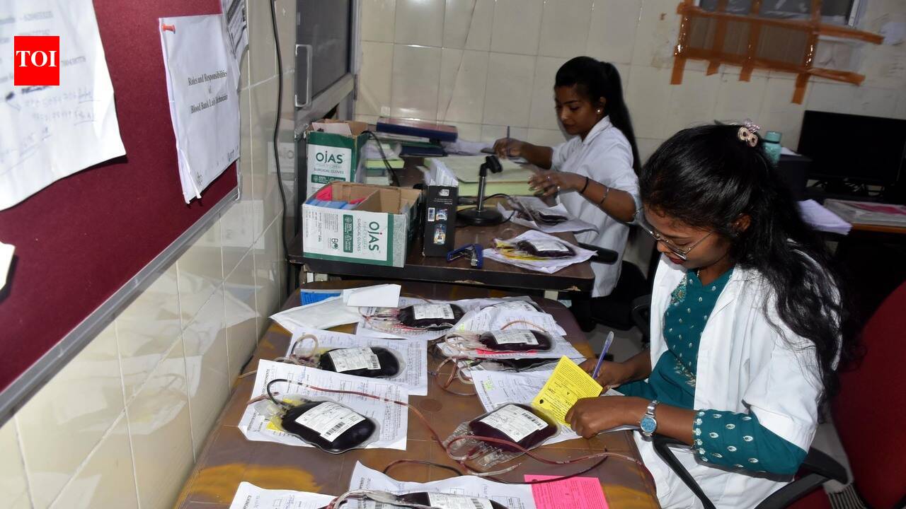 FDA Suspends Licenses of 34 Maharashtra Blood Banks, Storage Centres