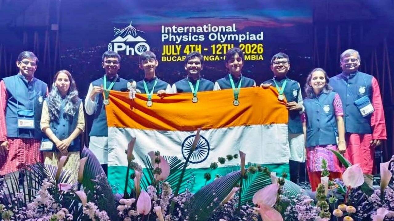 Kota students win 4 of 5 gold medals in Physics olympaid
