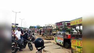 Illegal food stalls choke Jagatpura service lane, residents suffer