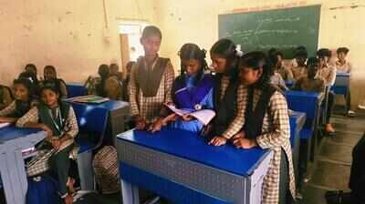 Border schools starved of Kannada textbooks