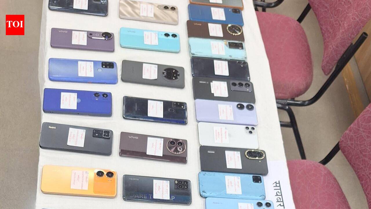 Madurai police hand over 518 recovered mobile phones to owners