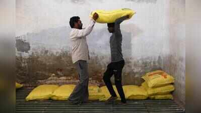 Police deployed in Shirur as farmers scramble for urea amid shortage claims
