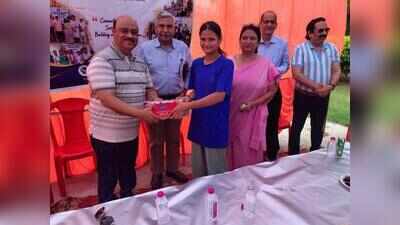 Community group provides school essentials to children of fire victims