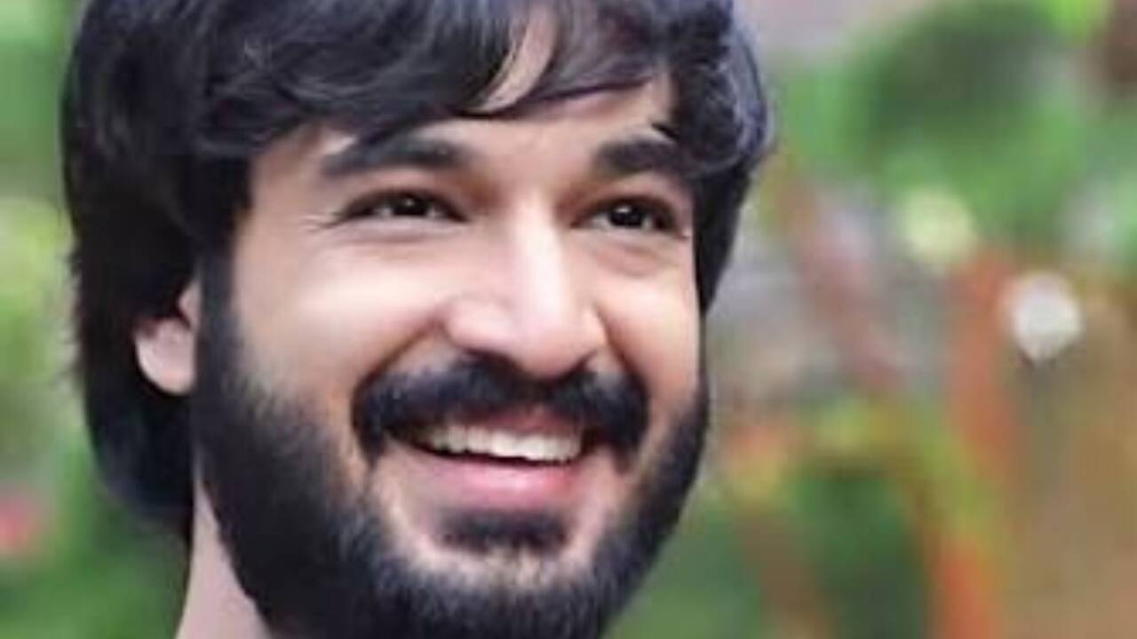 Vir Hirani calls 'Pritam And Pedro' co-star Arshad Warsi the biggest support on his acting debut; says, 'You constantly guided me '
