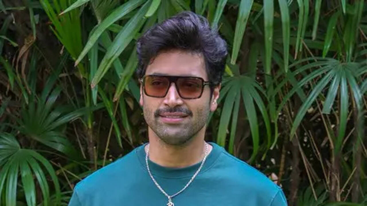 Adivi Sesh: Dream should be to create films that belong to the country, not just one language market
