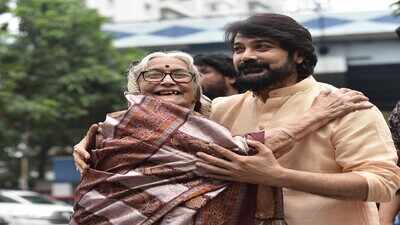 Tollywood celebrates experience and bonds