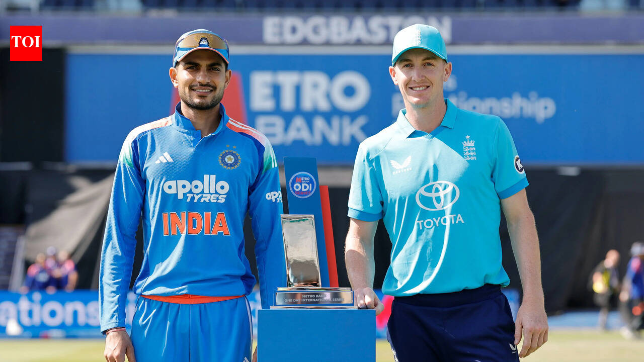 India vs England Live Score: Indian bowlers launch fierce new-ball assault on England openers