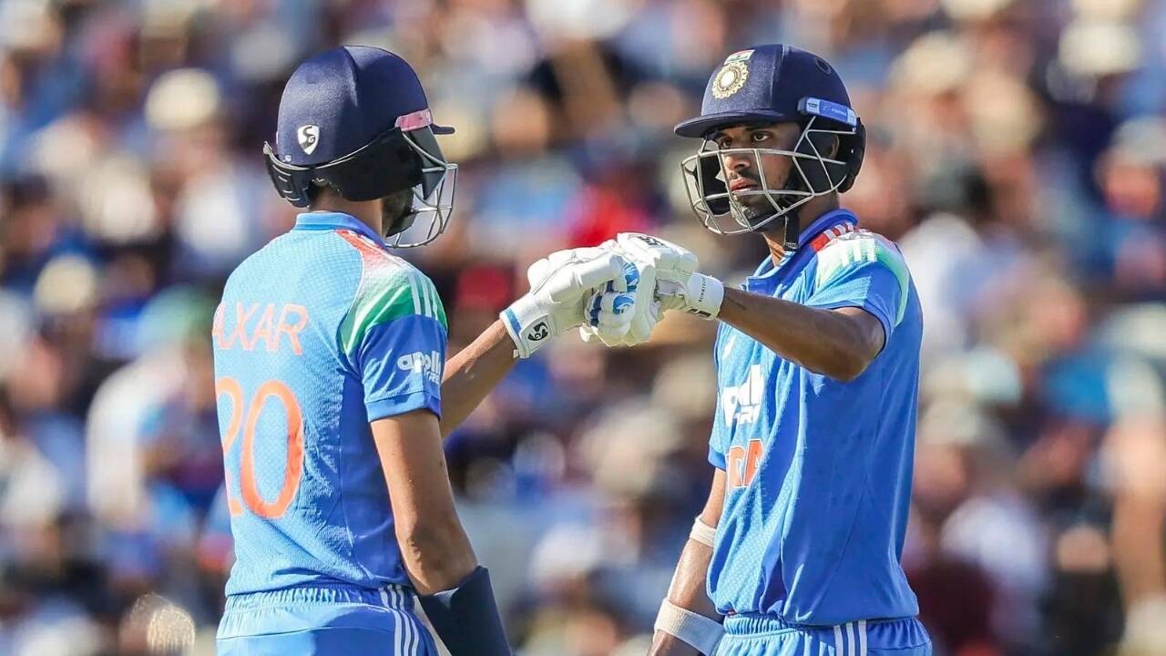 IND vs ENG, 1st ODI Live: Axar Patel, Washington guide India to six-wicket victory