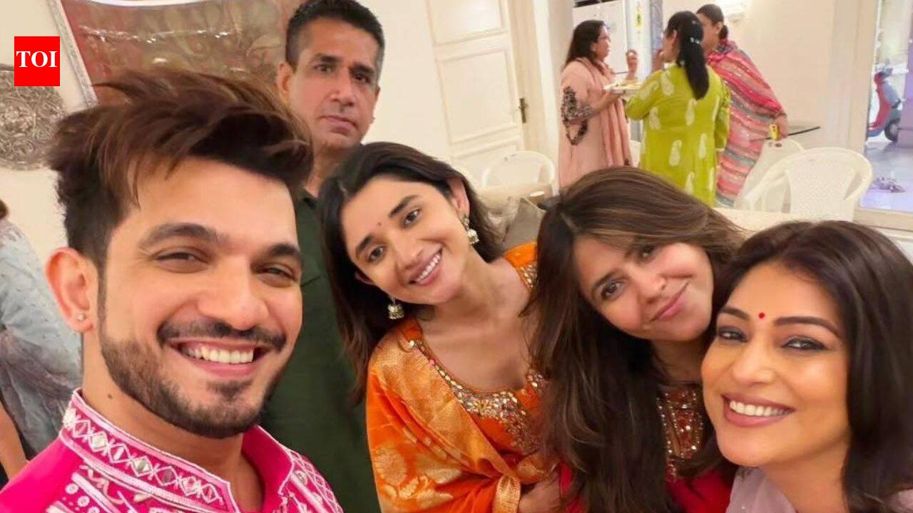 Arjun Bijlani thanks Ekta Kapoor for Guruji's satsang: Some moments don't need words, they're meant to be felt