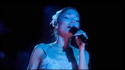 Ariana Grande overcomes technical glitch at Brooklyn concert amid romantic verse change for Ricky Alvarez: 'Did you hear any of that?'