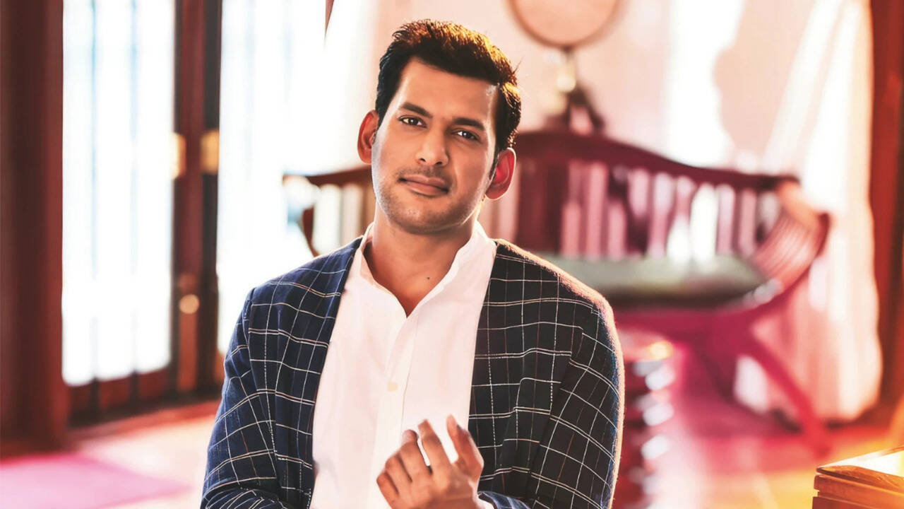 Actor, director & groom-to-be: Vishal mixes it up
