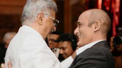 Akshaye Khanna makes FIRST appearance after 'Dhurandhar' success, the actor steals the show in Anshula Kapoor's wedding PICS shared by Boney Kapoor, delighted netizens call him Rehman Dakait