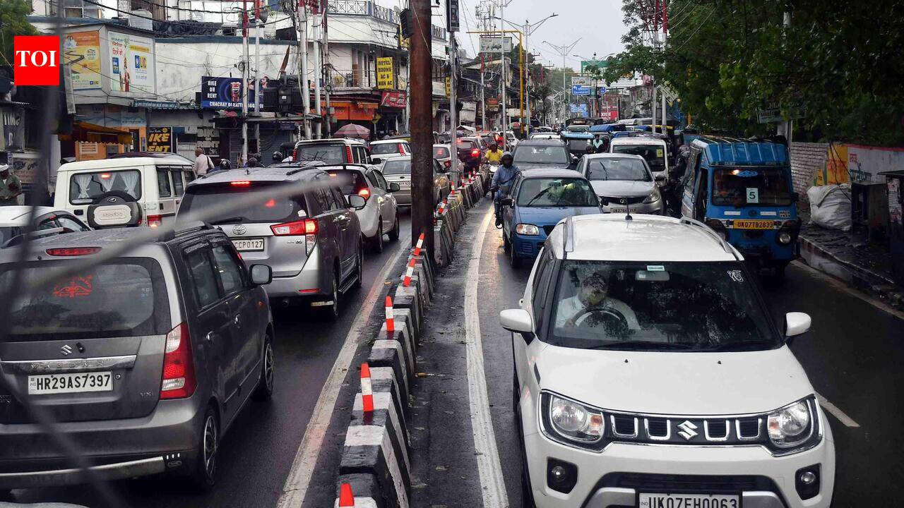 Arhat Bazaar traders flag slow relocation | Dehradun News  timesofindia.indiatimes.com