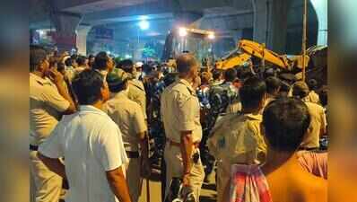 Cops, NHAI, PWD raze 200 illegal stalls in Dakshineswar