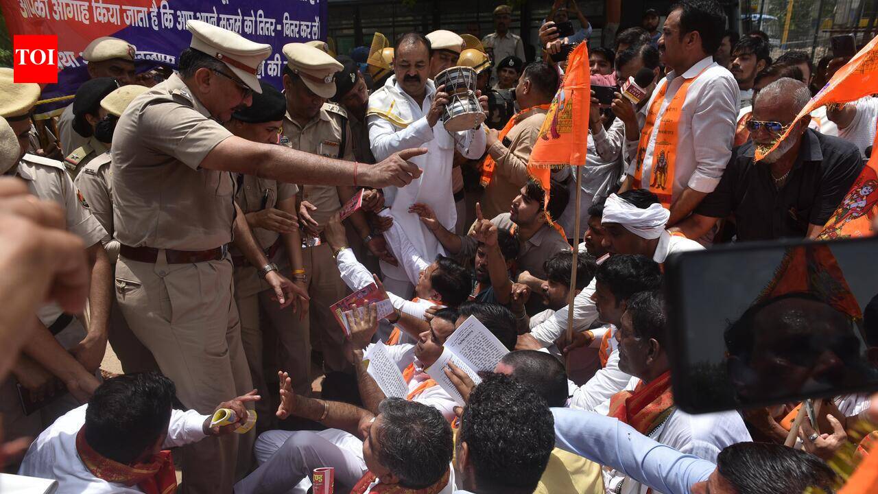 Ram Temple donations: Cops detain Congress workers protesting outside BJP office in Gurgaon