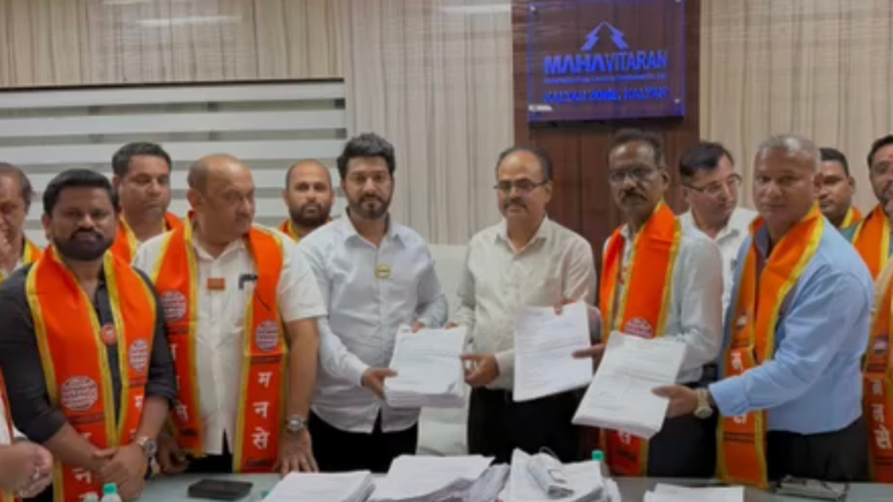 MNS submits 2,000 complaints over smart meter bills in Dombivli, warns of agitation