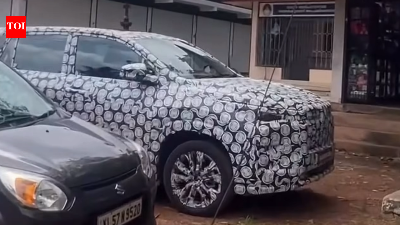 Toyota Innova Hycross facelift spied testing: Expected changes, specs & more