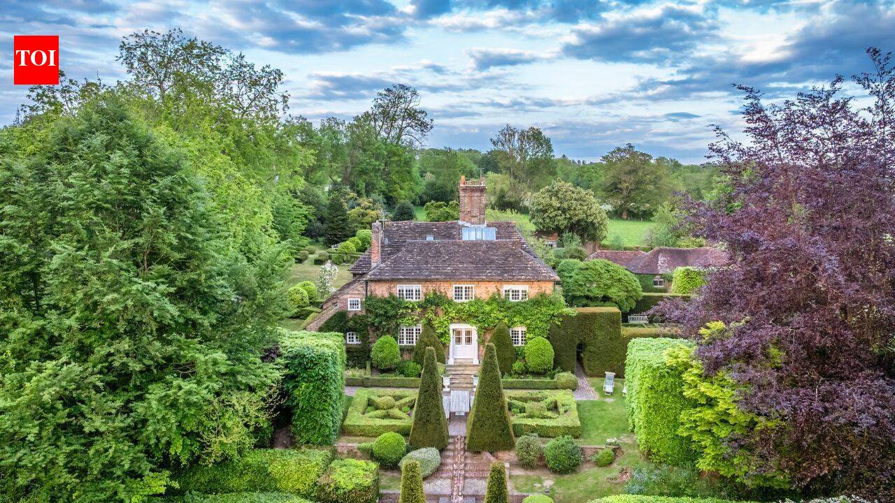 Princess Margaret’s former country retreat is for sale for £3.95 million, inside the 4,195-square-foot home where royals and artists gathered