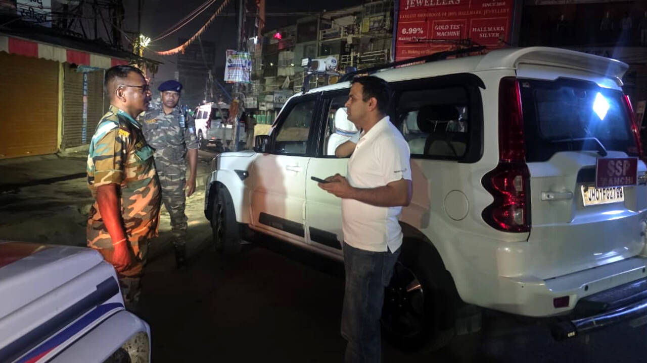 City police officers launch surprise night inspection, serve notice for lapses