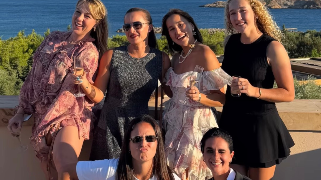 Mirra Andreeva and Anastasia Pavlyuchenkova reunite to celebrate Daria Kasatkina’s wedding with figure skater Natalia Zabiiako in Greece