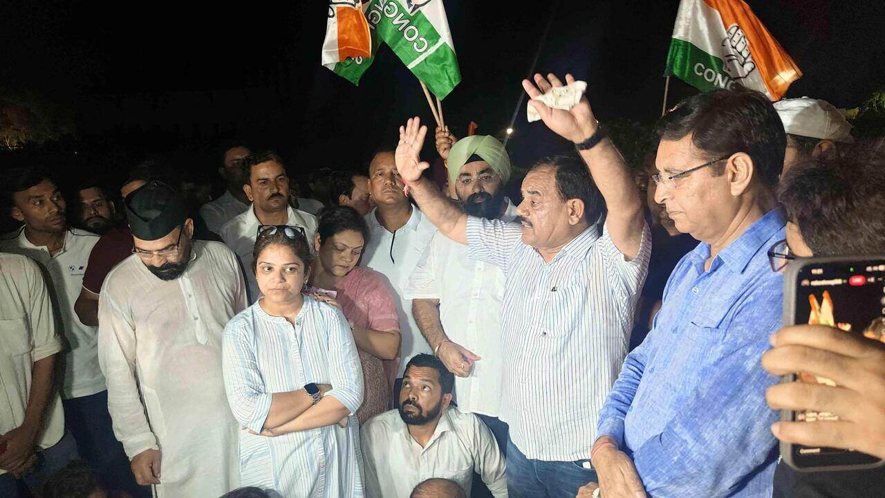 Midnight stand-off at Parade Ground as admin withdraws nod for Rahul's event