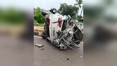 Speeding at ‘140 kmph’, SUV crashes into parked dumper on Goa highway in Ratnagiri district; 3 of Mumbai family and driver killed, 1 injured