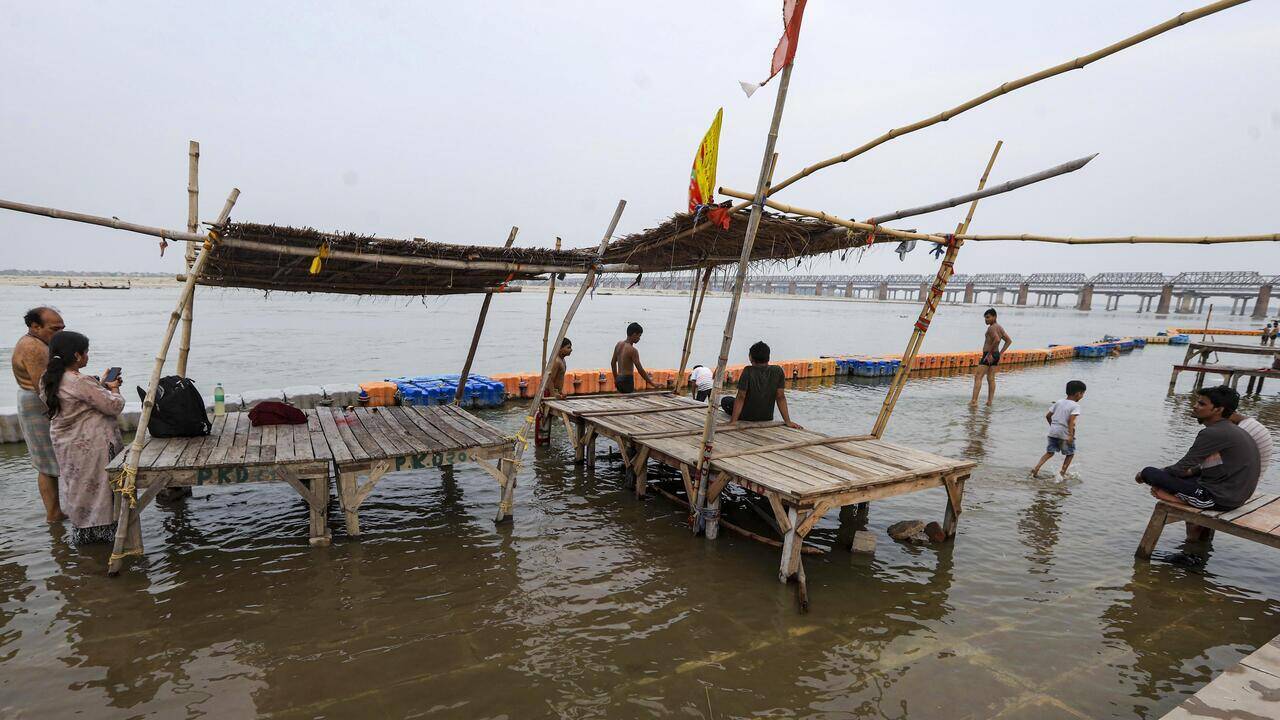 Admin chalks out strategy for flood relief op