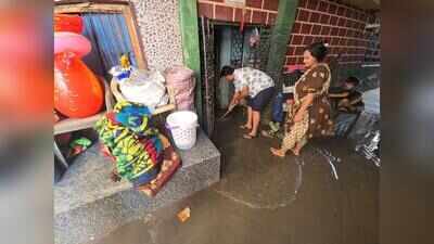 Cash aid, interest subsidy announced for Surat’s flood-hit businesses